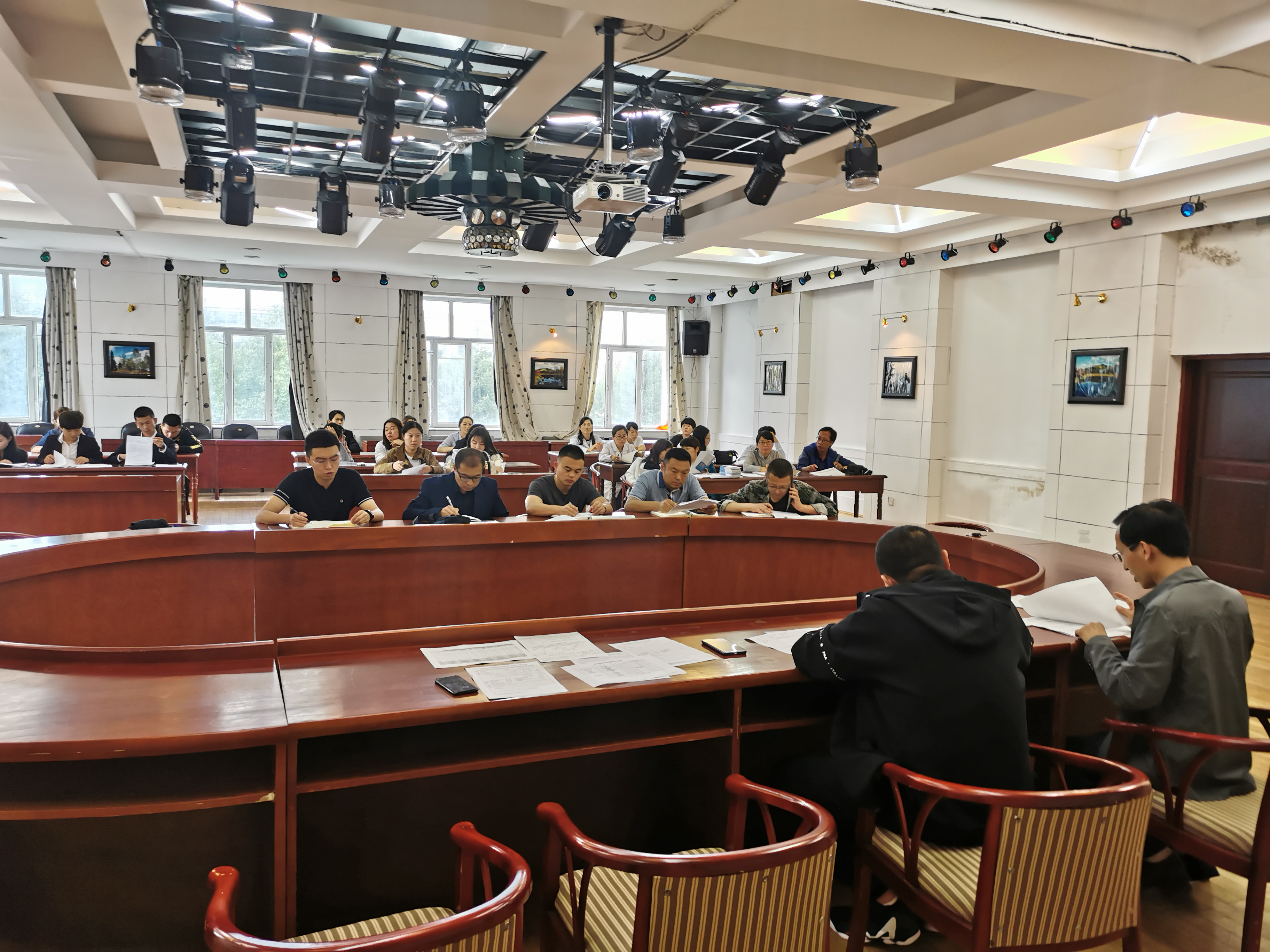 伊春职业学院学生资助管理中心召开2019年秋季学期推进学生资助工作大会