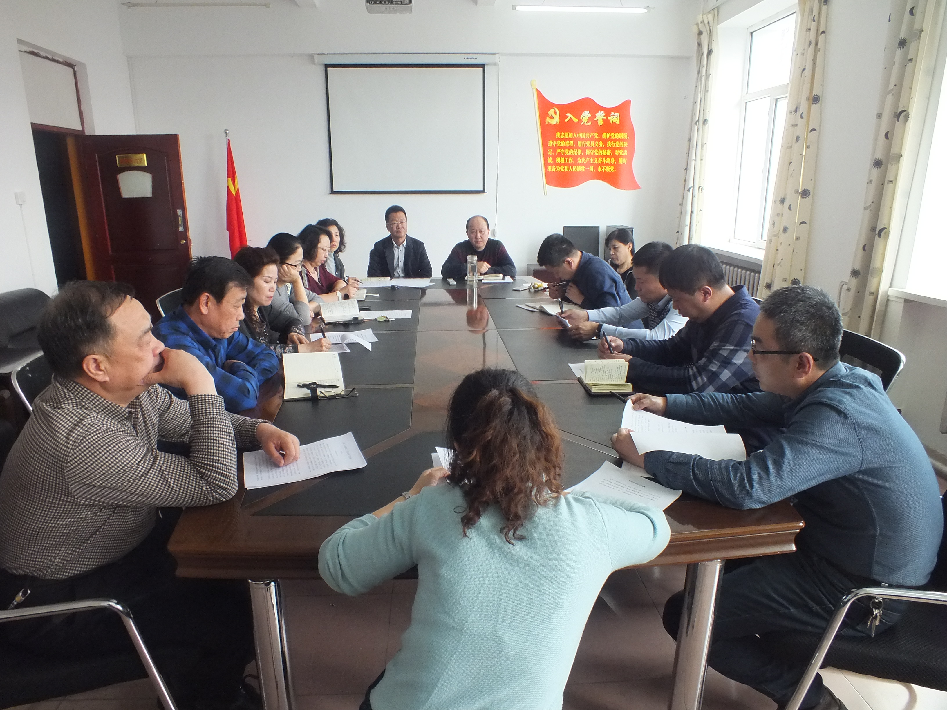 学院各基层党组织扎实开展民主评议党员