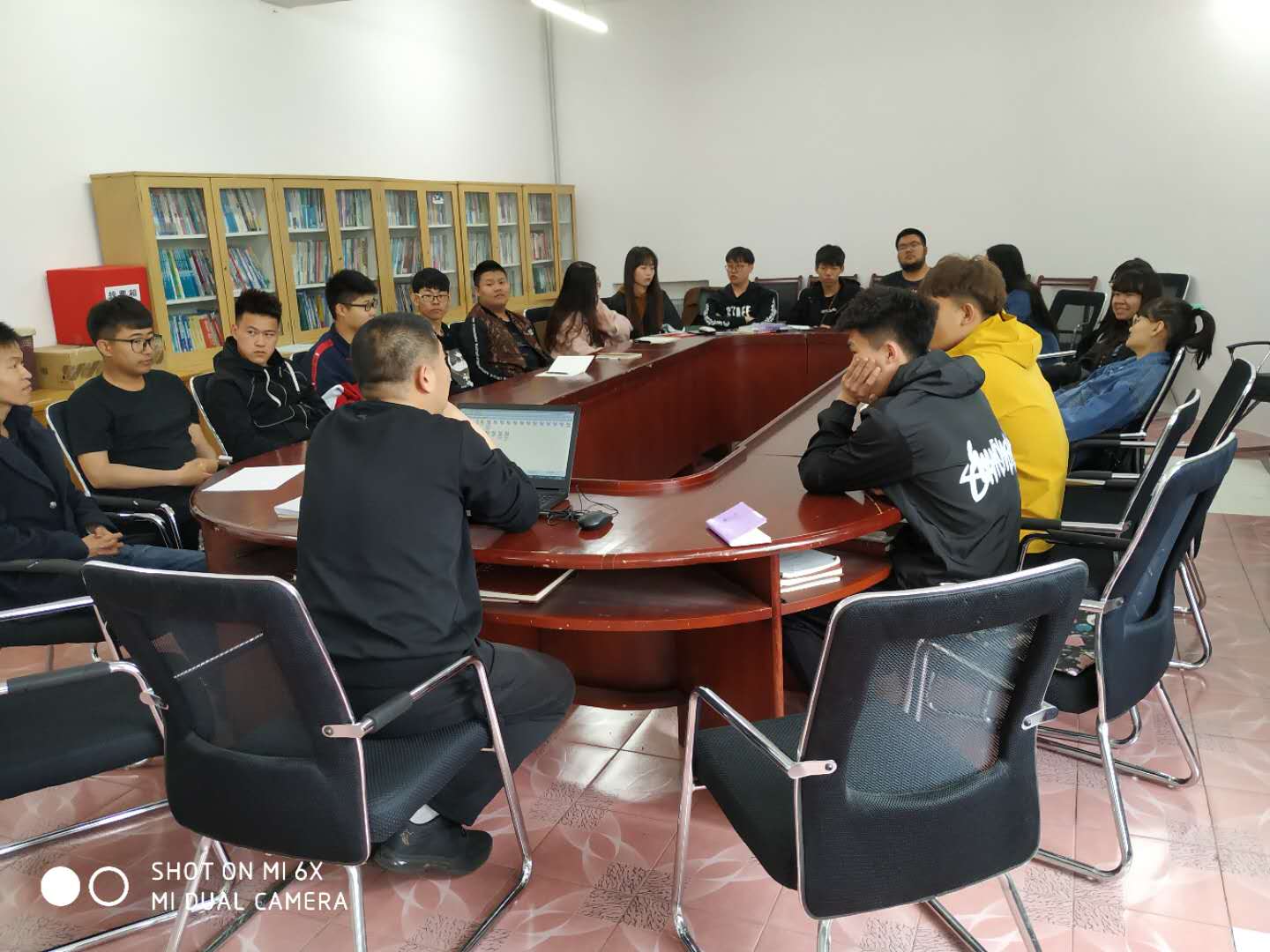 党支部书记讲党课