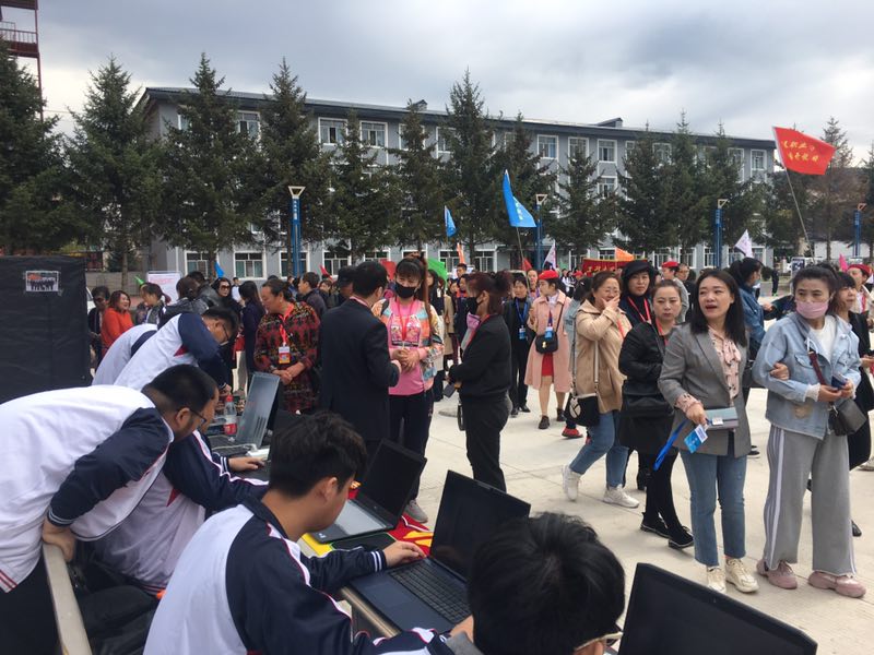 “校园开放日”活动