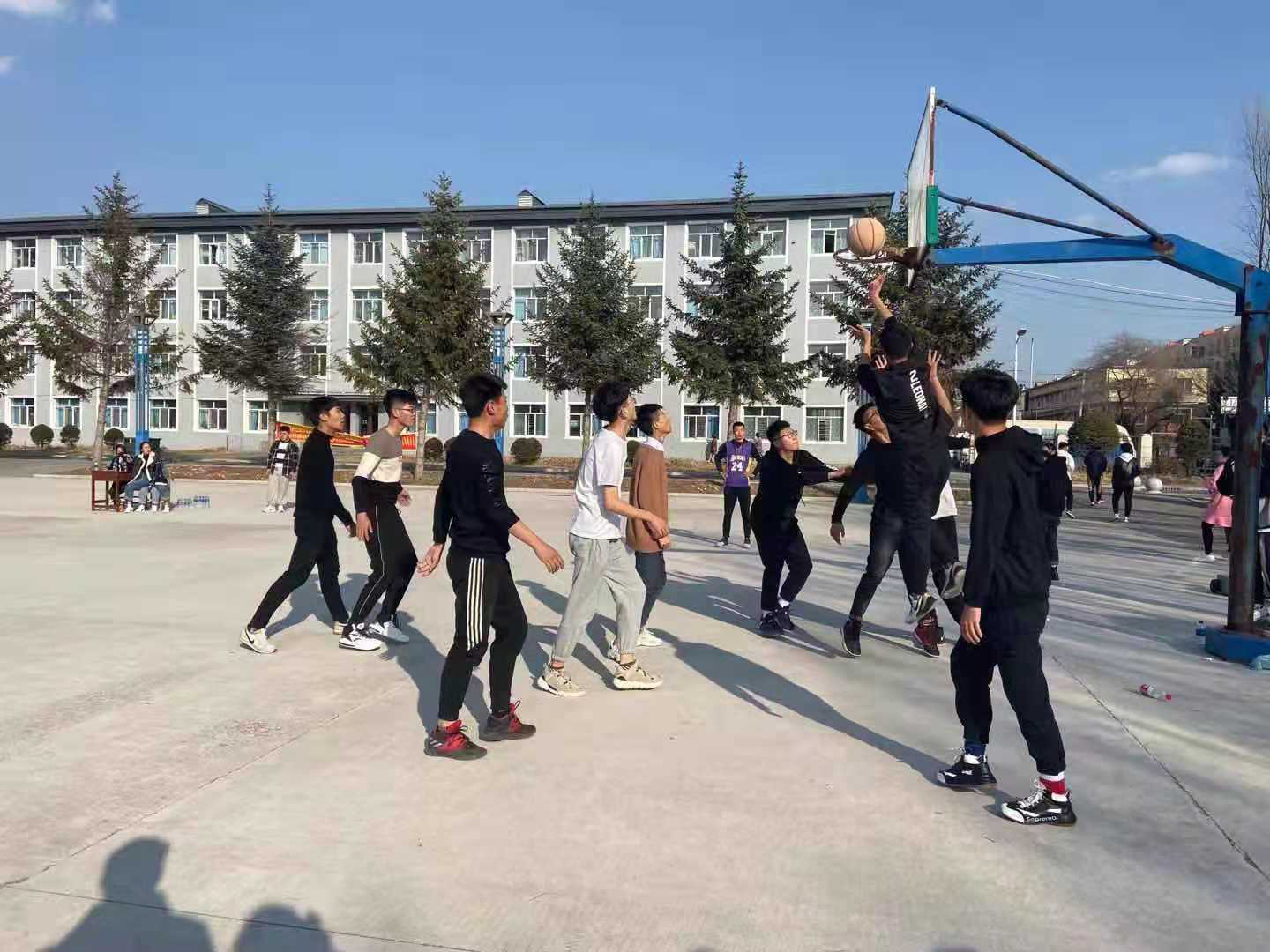 团结文明展现风采之篮球比赛