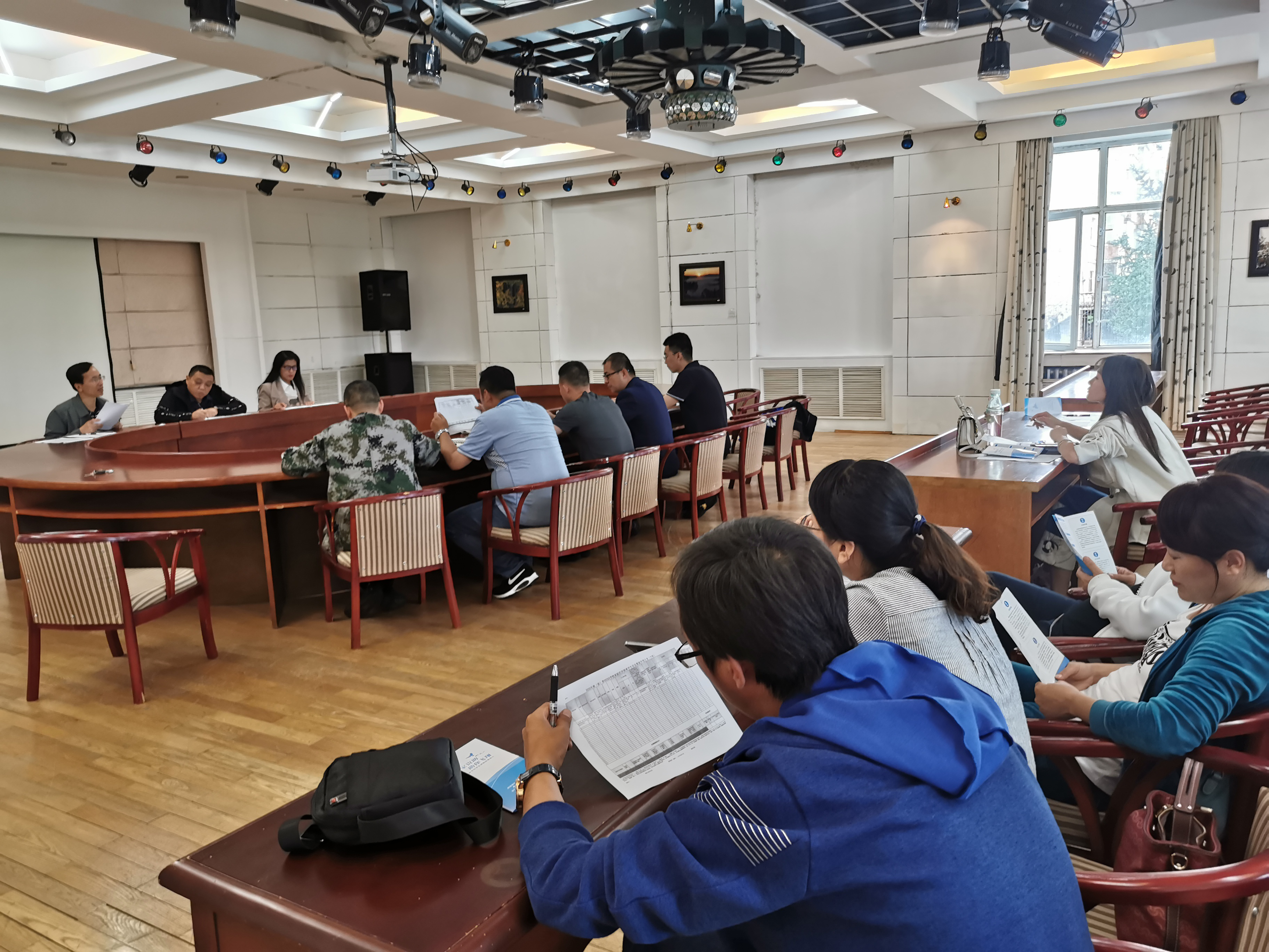 伊春职业学院学生资助管理中心召开2019年秋季学期推进学生资助工作大会