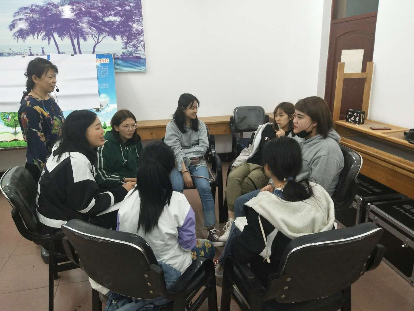 马克思主义公共学院组织全体预科生开展心理团建活动