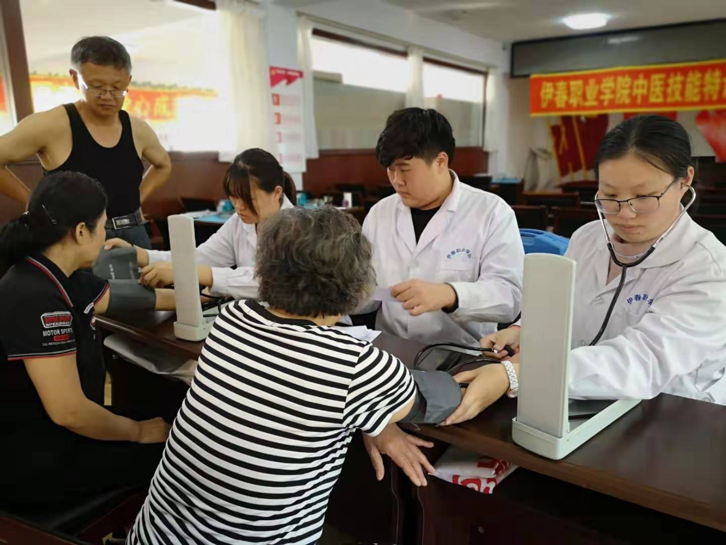 志愿服务活动暖人心