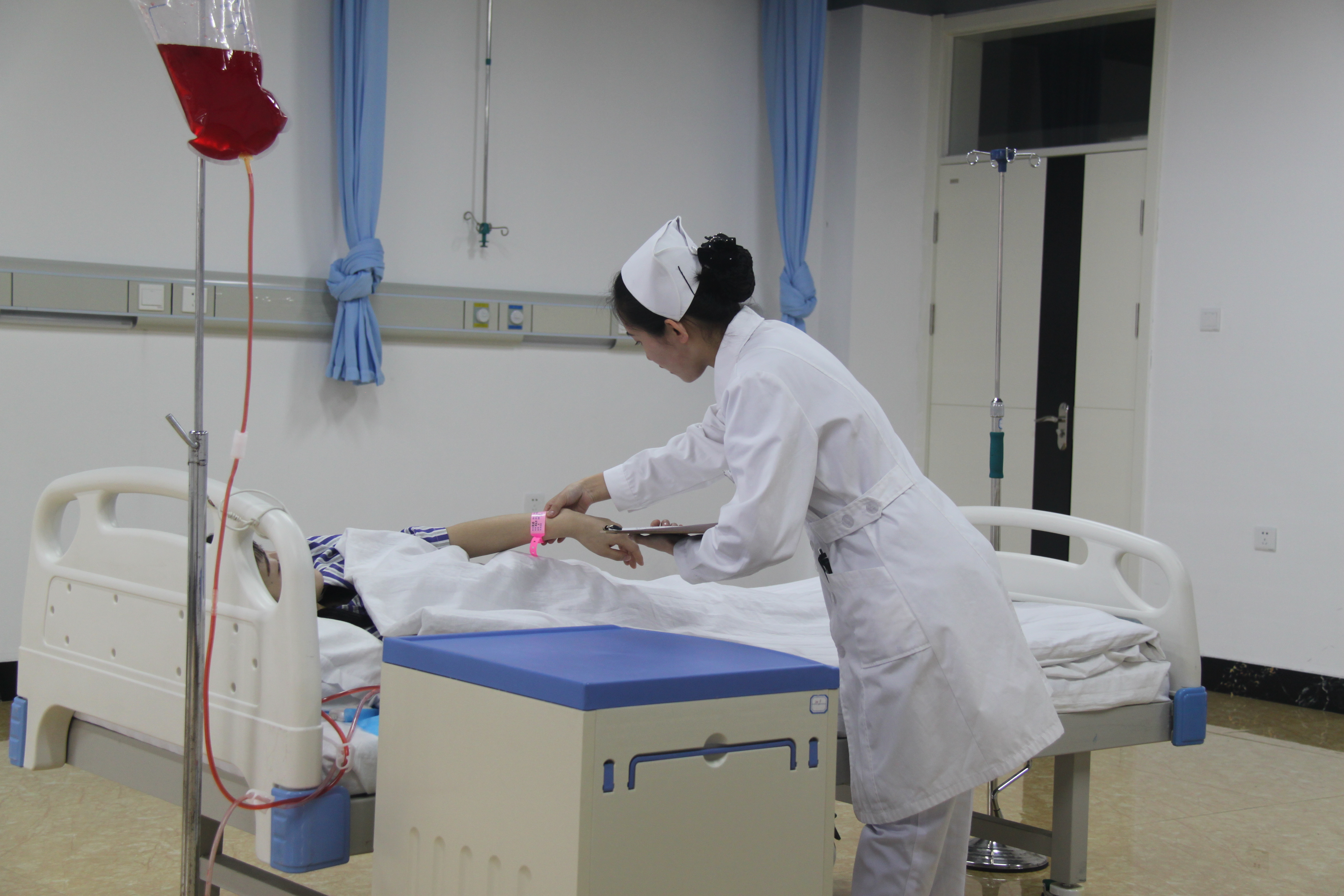 医学技术学院举办护理技能大赛