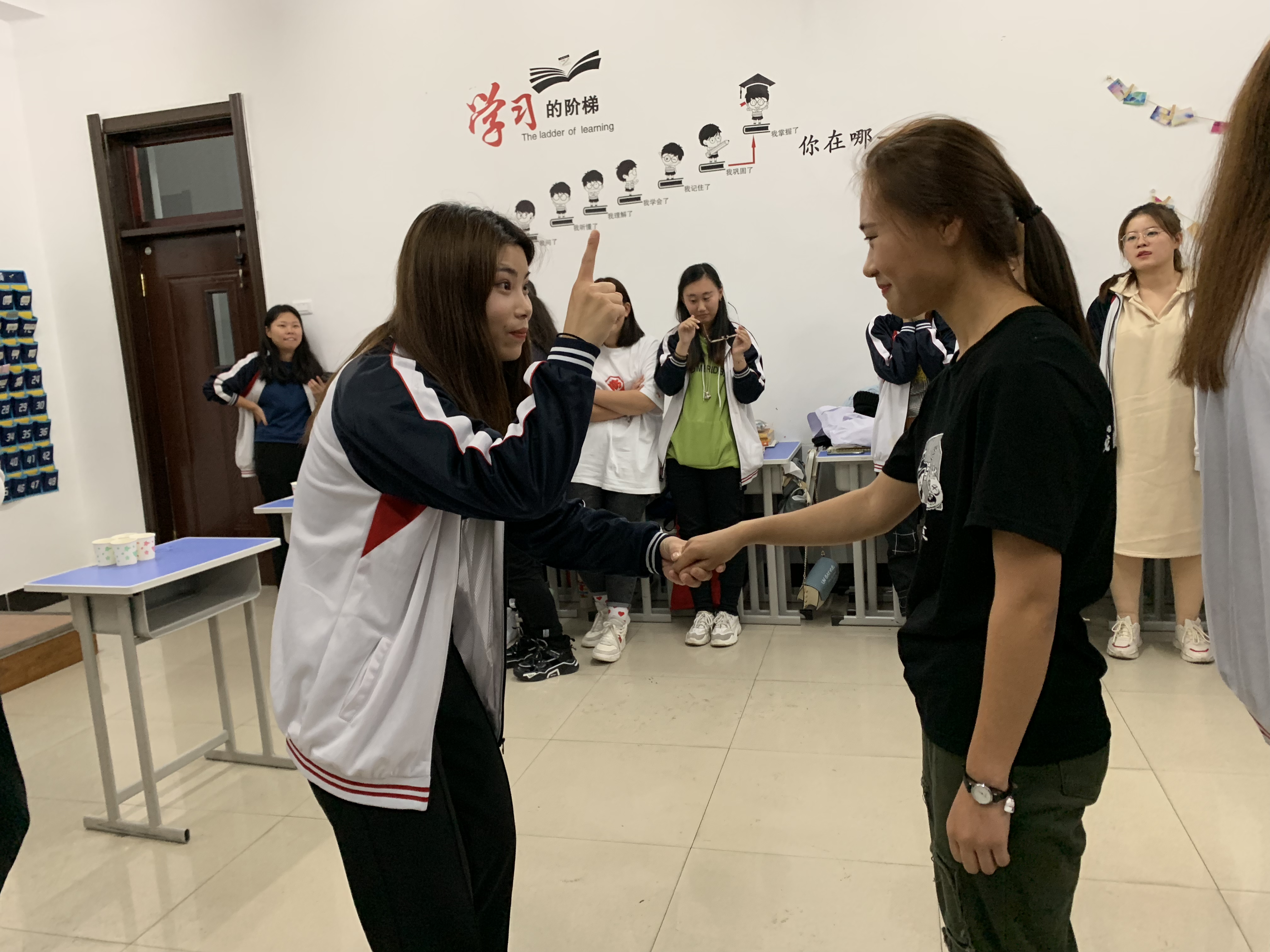 凝心聚力展风采_同心协力赢未来--医学技术学院团建活动