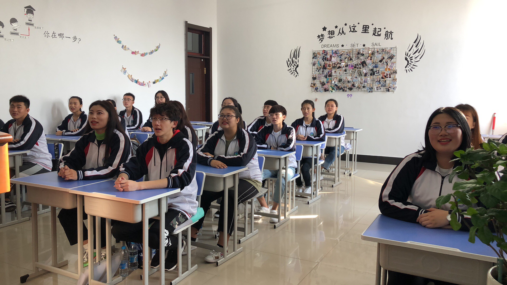 医学院课前一支红歌_歌唱伟大的祖国