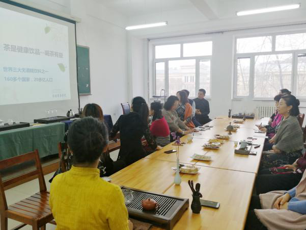 提高职业素养，打造职业形象——旅游商务学院积极开展校内分享课