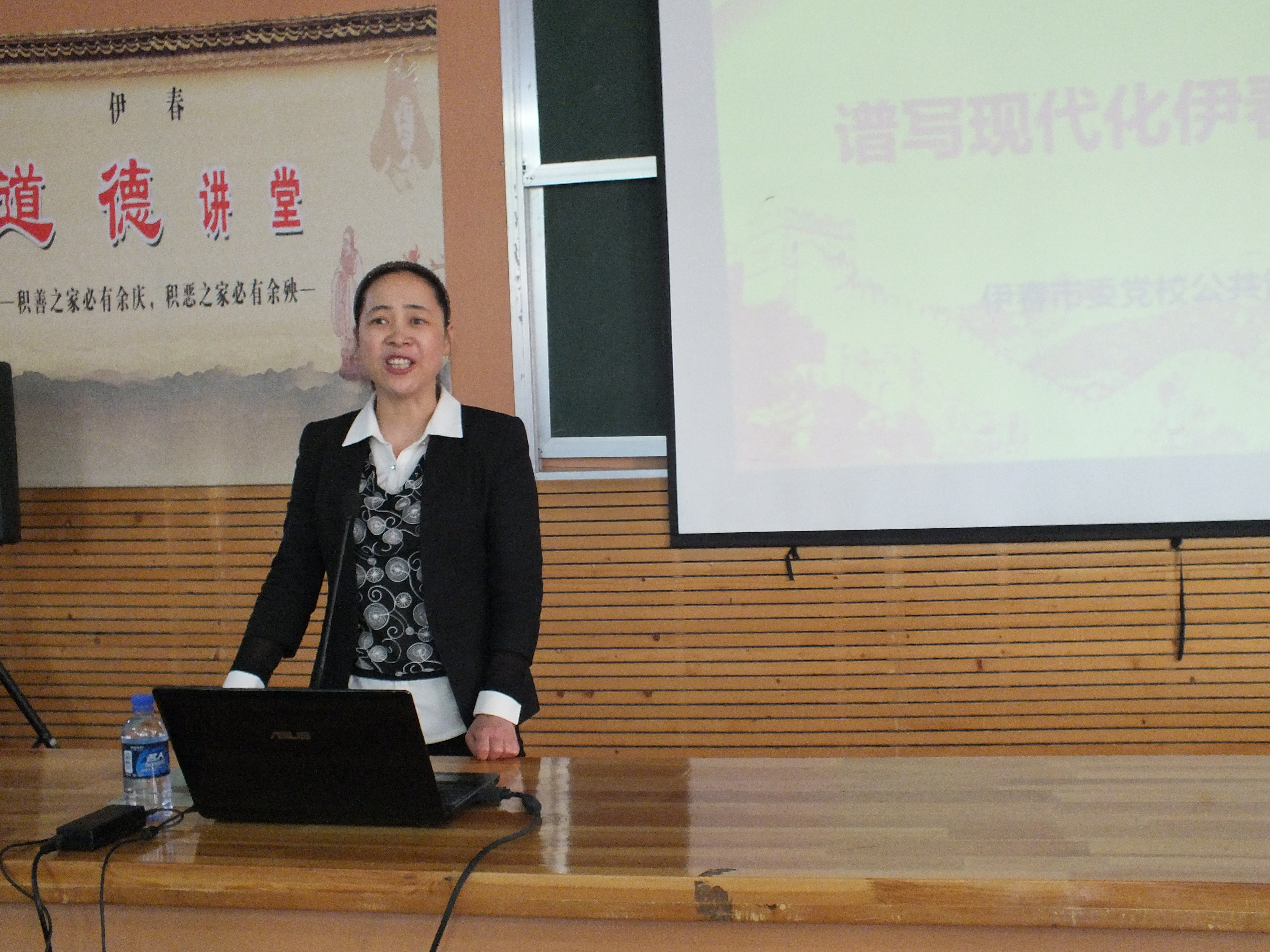 学院开展深入宣传贯彻十九大精神“走基层”宣讲活动