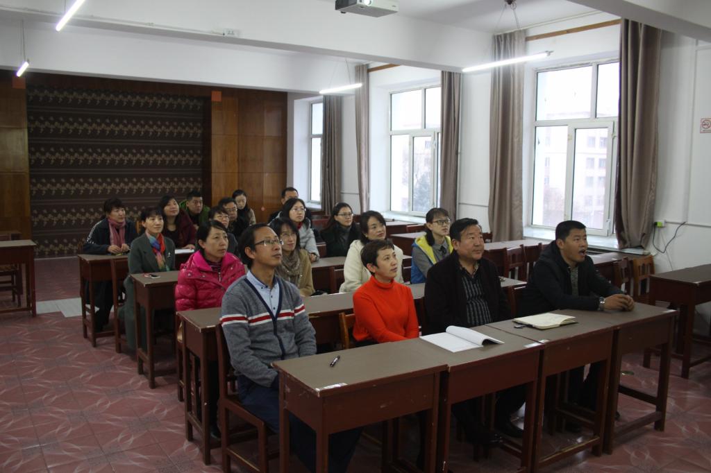 计算机学院政治学习课观看《榜样》