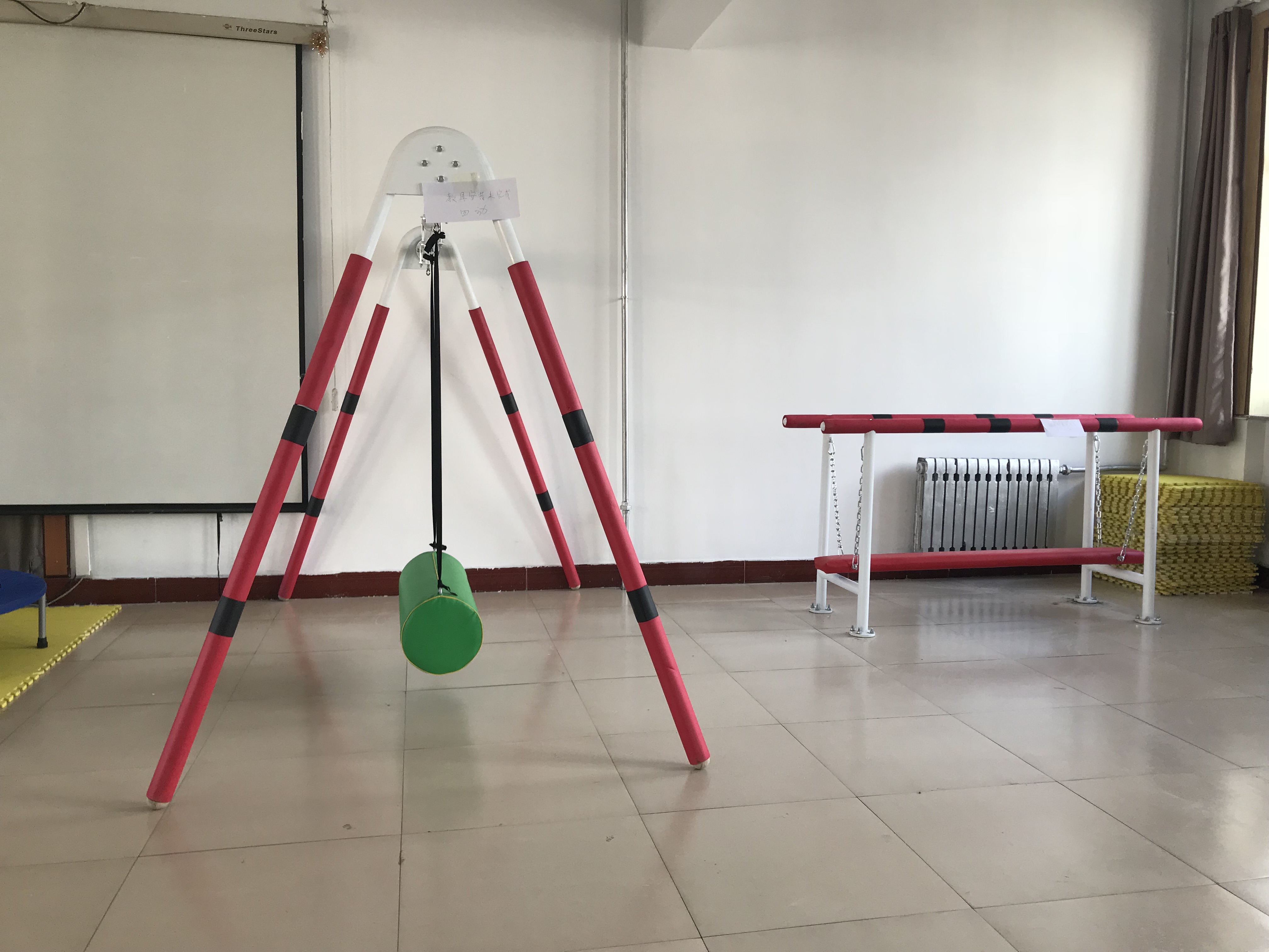 师范学院感觉统合训练教具投入使用