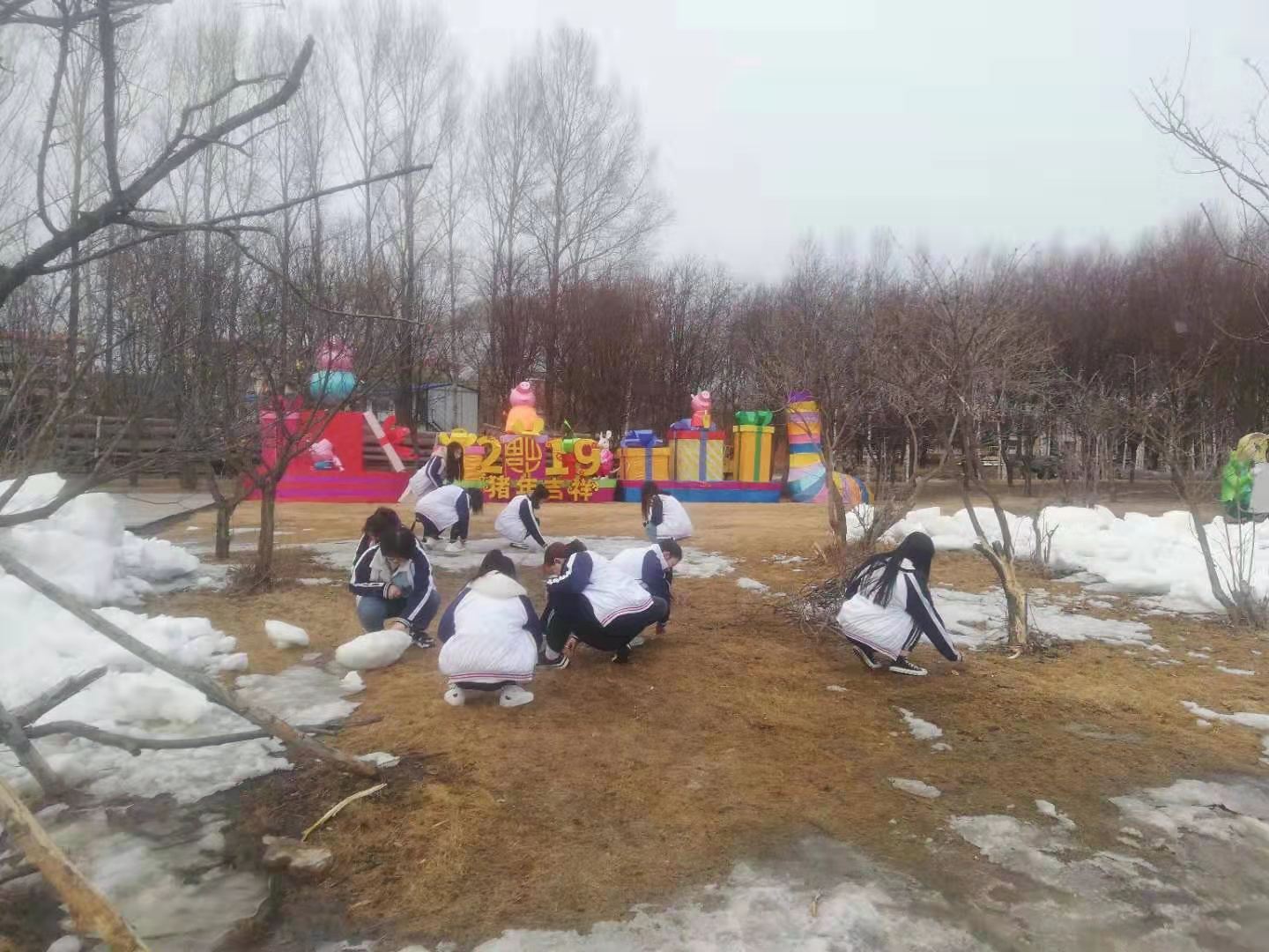 伊春职业学院3.5学习雷锋团活