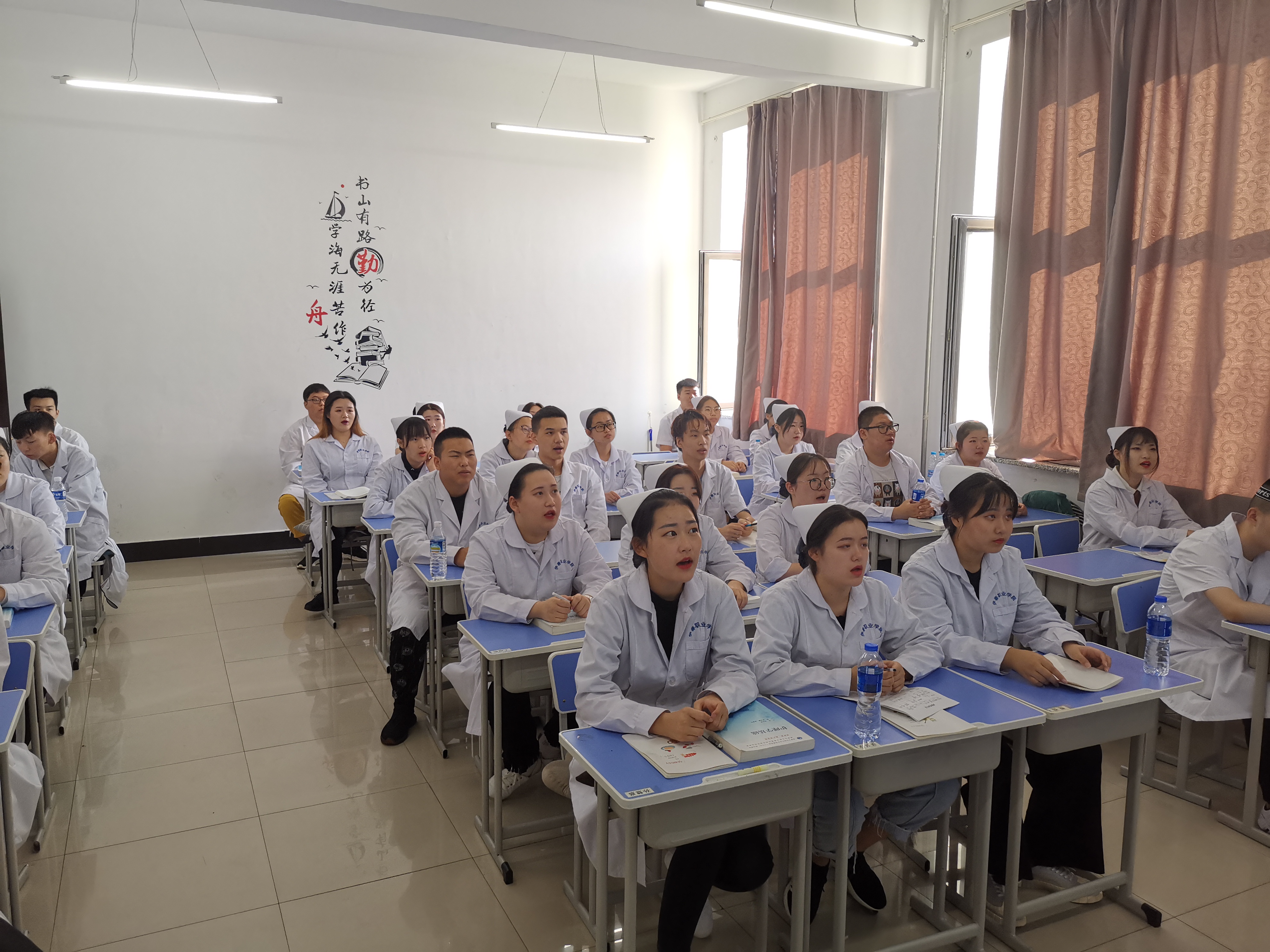 医学院课前一支红歌_歌唱伟大的祖国