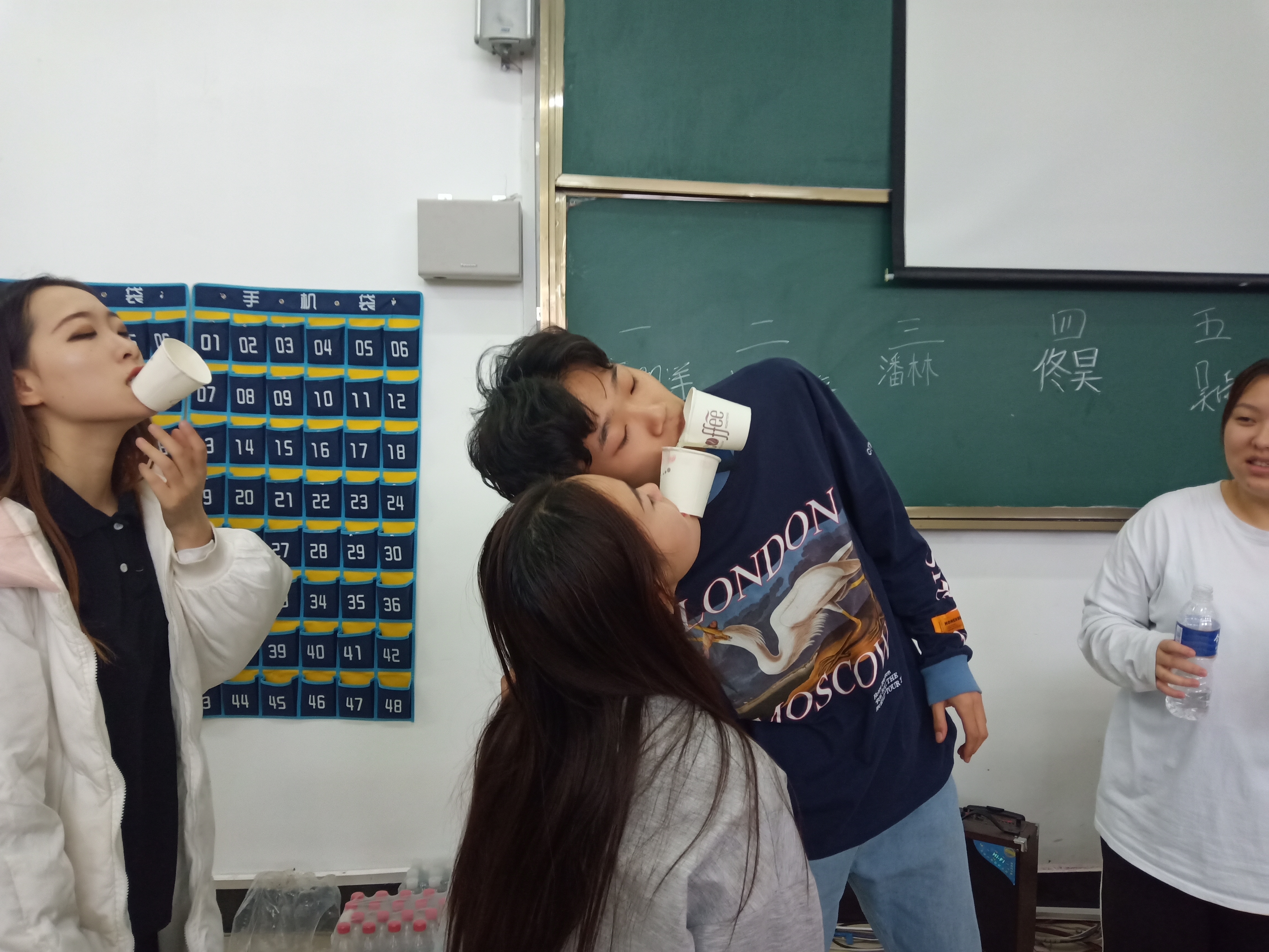 凝心聚力展风采_同心协力赢未来--医学技术学院团建活动