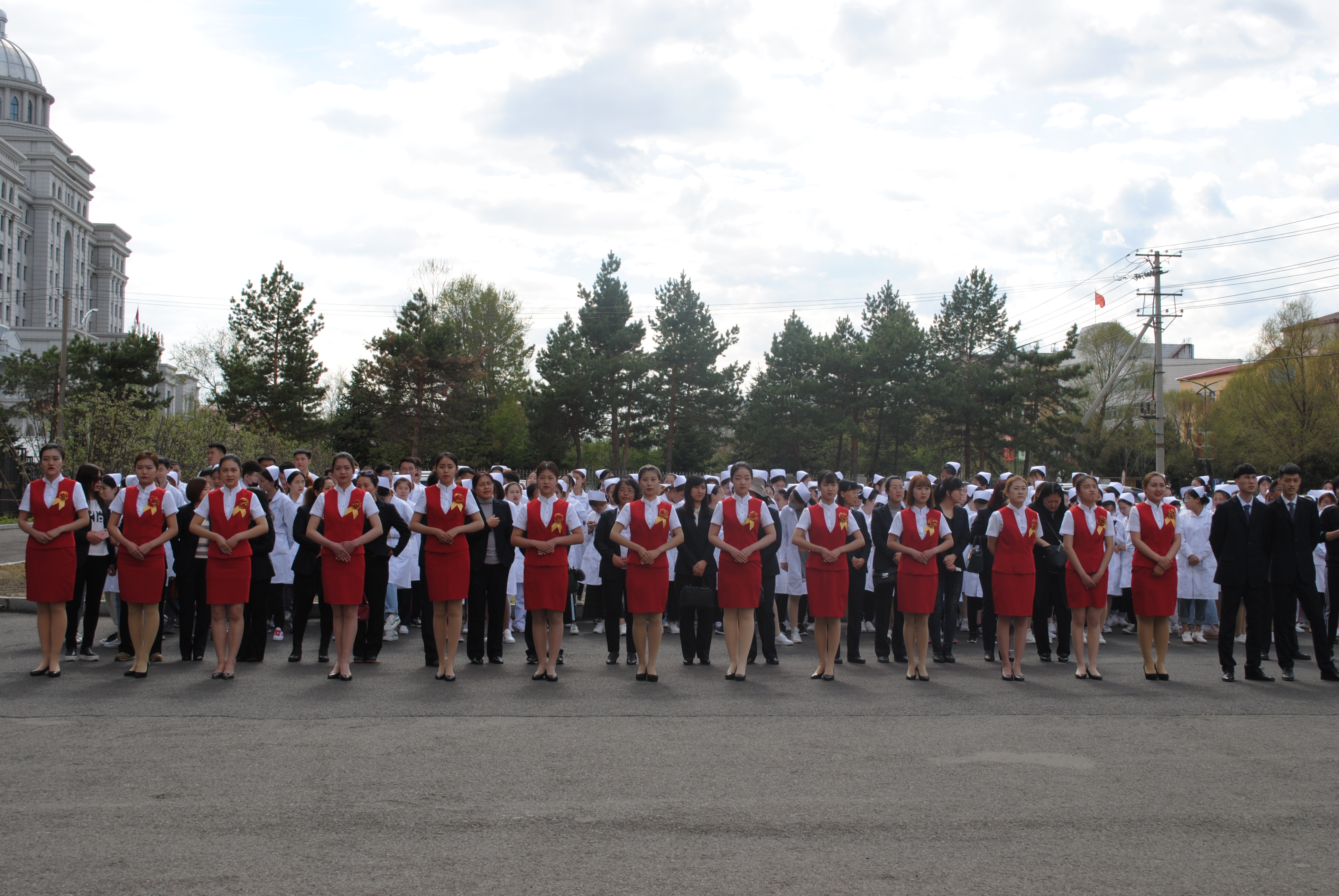 “快闪”之航空、高铁专业学生形象礼仪展示