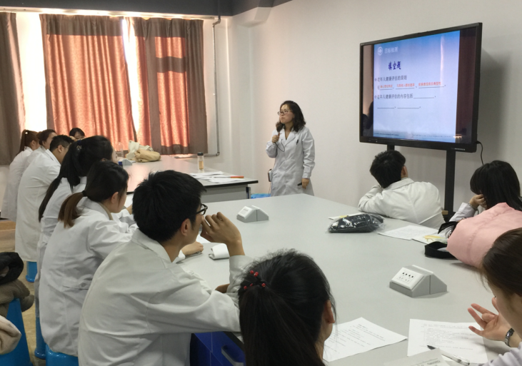 医学技术学院开设护理专业方向课程