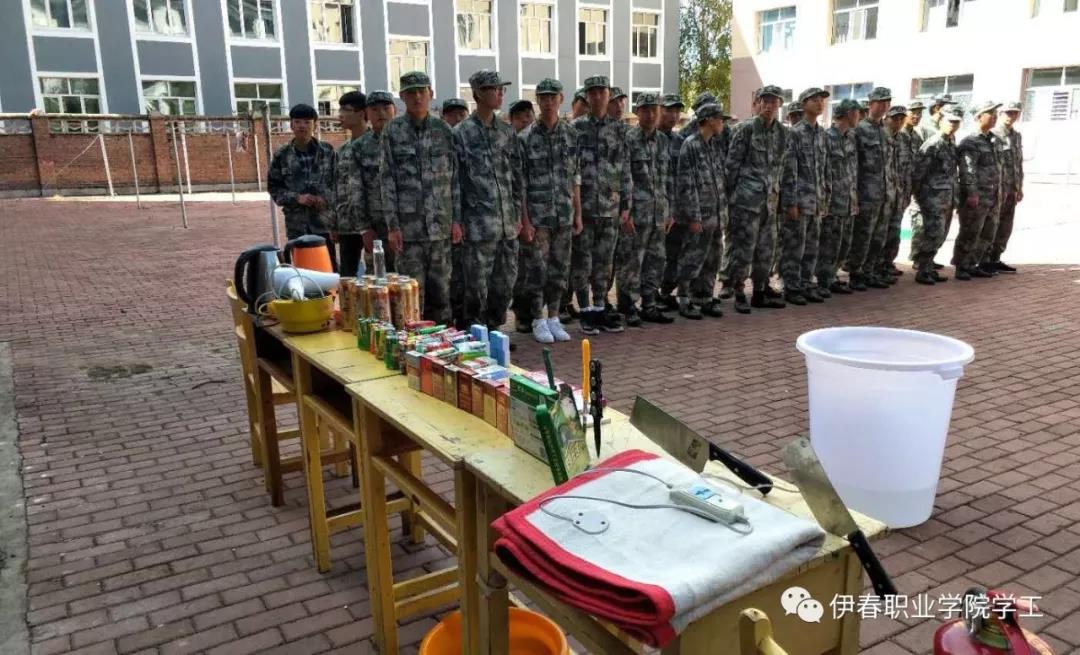 以公寓文化为载体，扎实推进标准化寝室建设