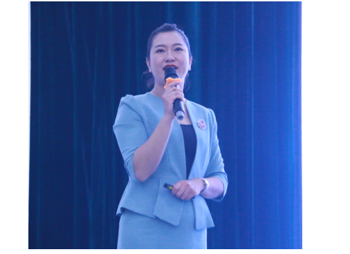 我院礼仪教师为基层县政府工作人员做政务礼仪培训