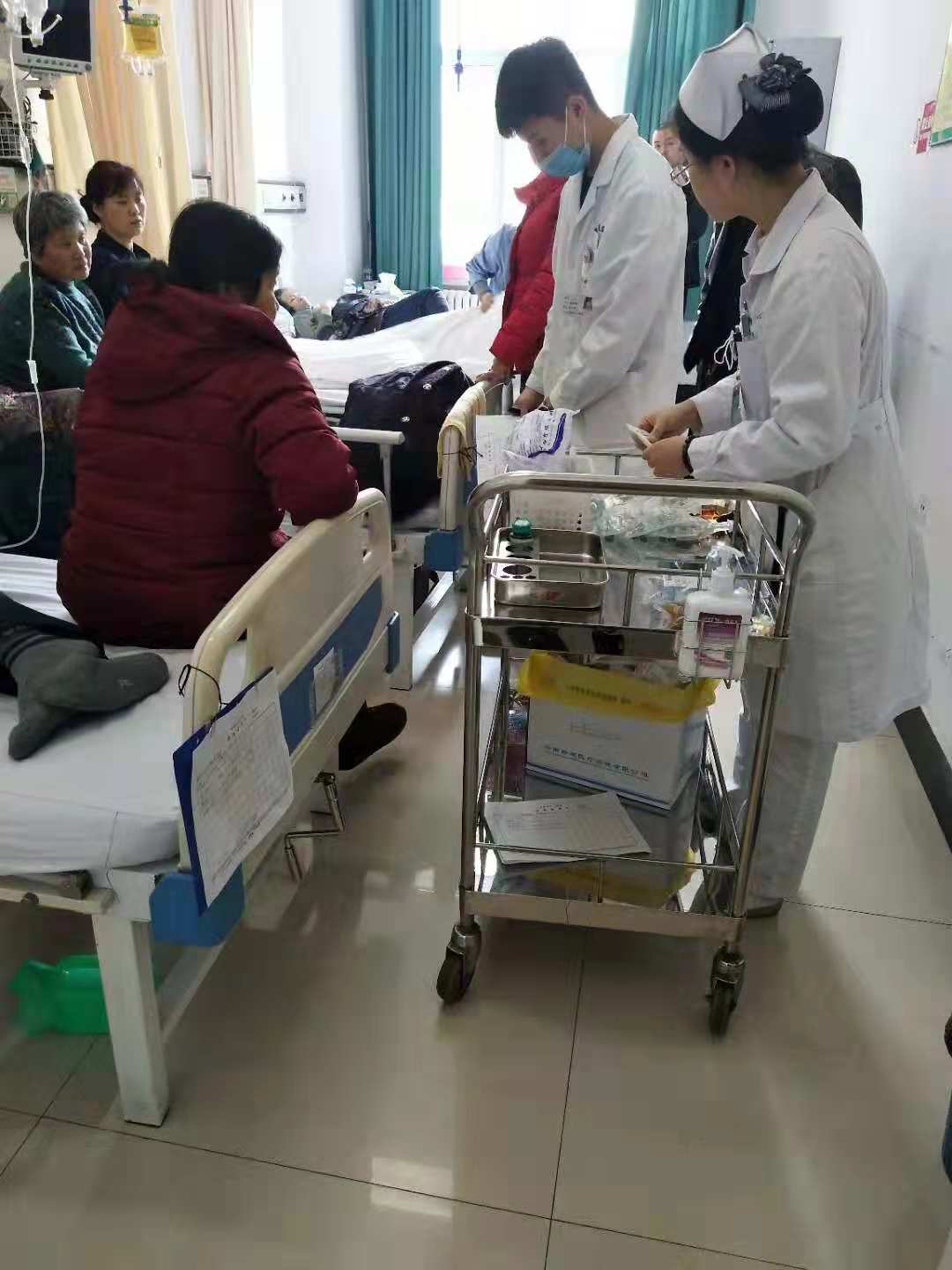 医学技术学院学生课间见习情况