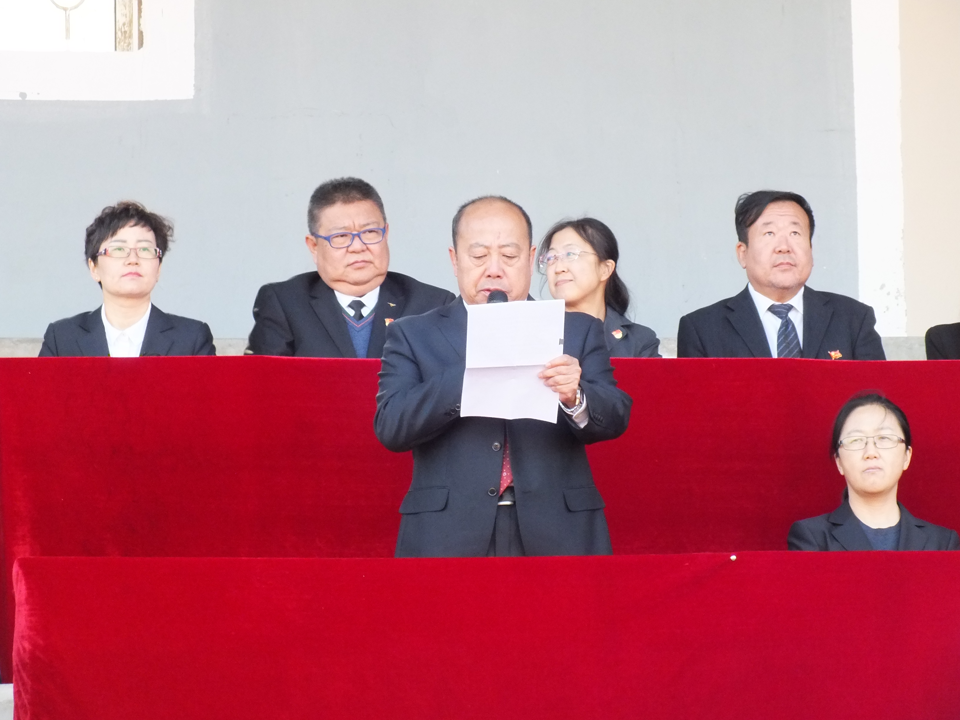 我校举行2019级新生军训总结表彰大会