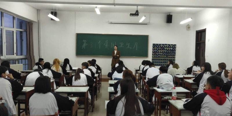 我校开展第31个爱国卫生月活动