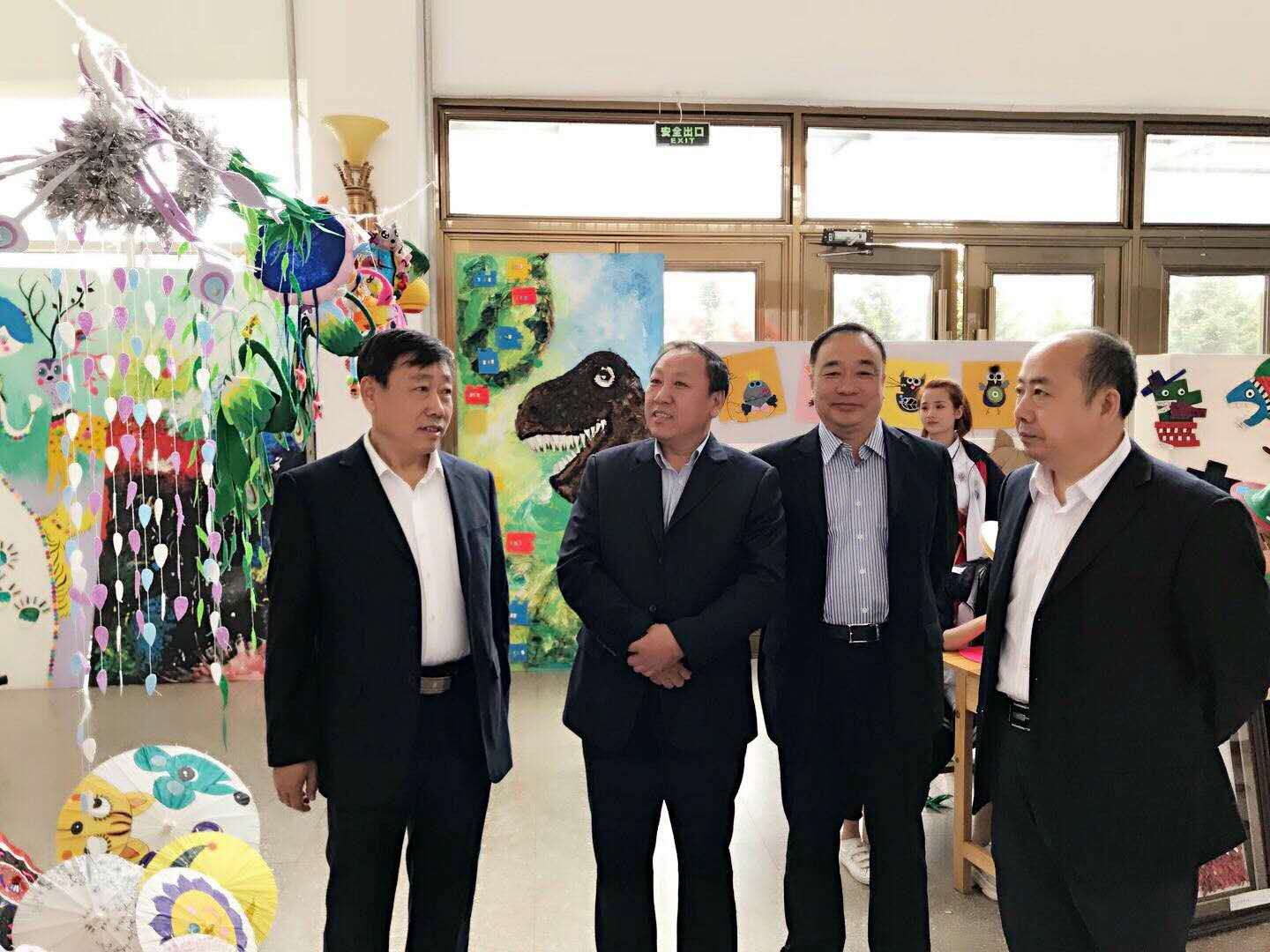 师范学院学前教育专业职业教育周活动之一幼儿园美术手工作品展圆满结束