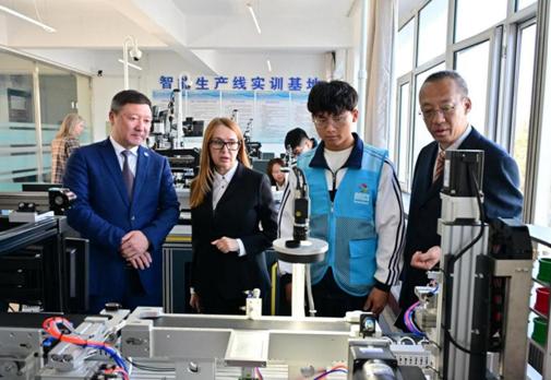 50E21D54A6831F274DAA12B63B2_843E0F4A_2D90F