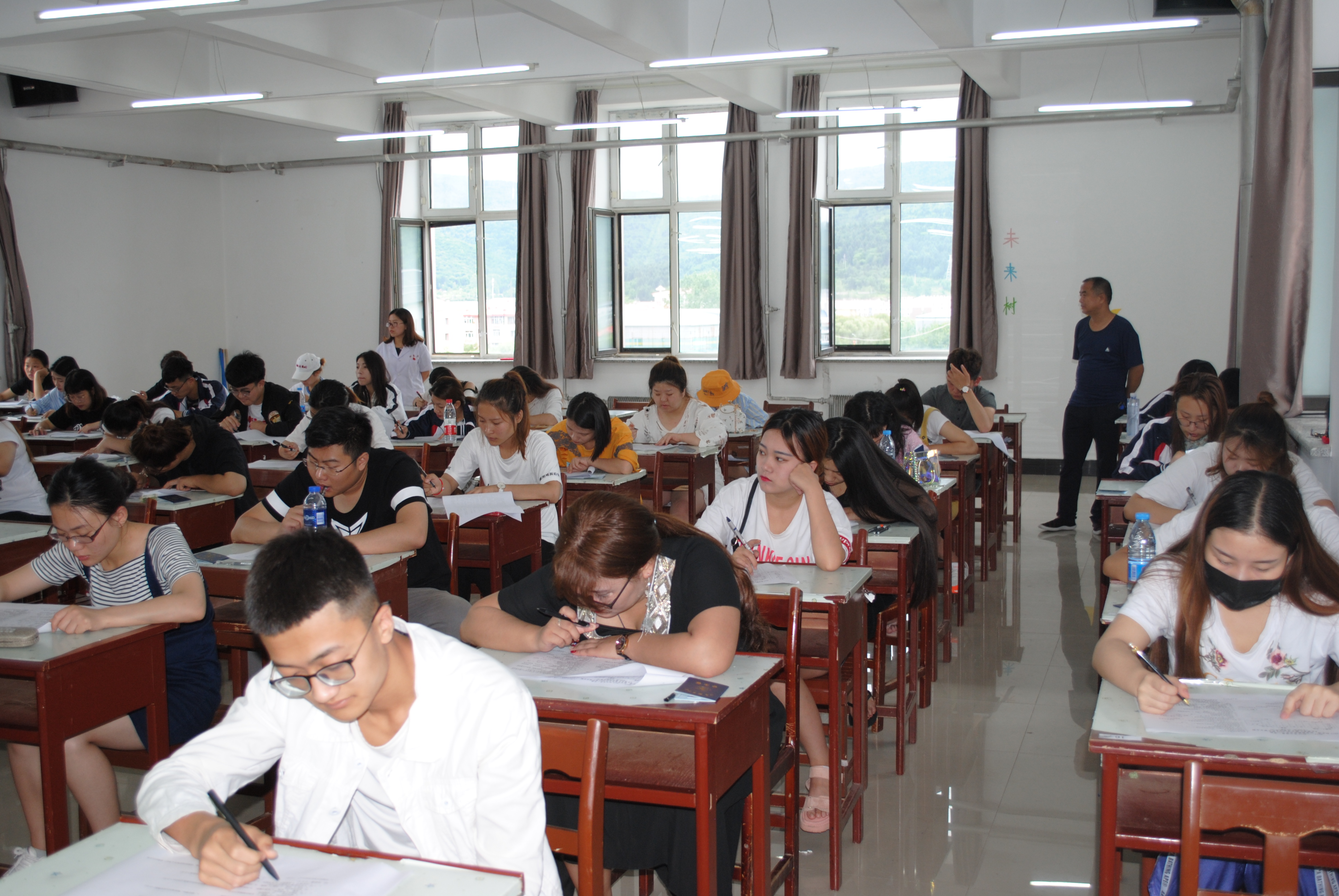 伊春职业学院2017—2018学年第二学期期末考试工作